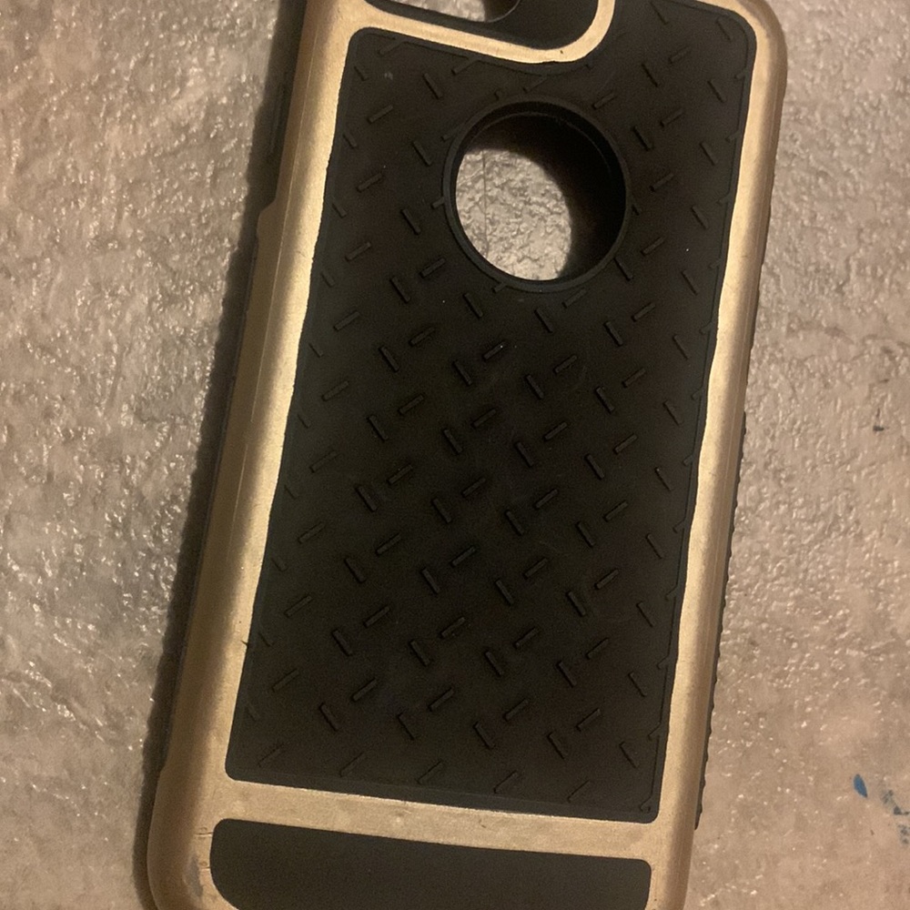 Phone case - Picture 2 of 4